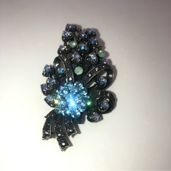Vtg Rhinestone Black Coated Metal Blue & Red Floral Flower Bouquet Brooches - Picture 5 of 7